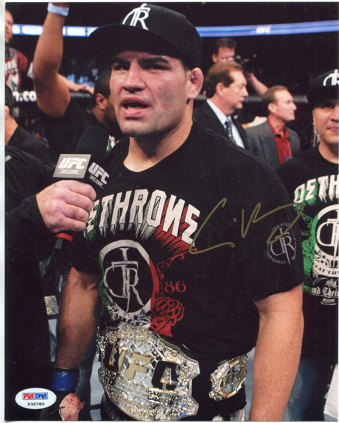 Cain Velasquez Autographed 8x10 UFC Photo (PSA/DNA)