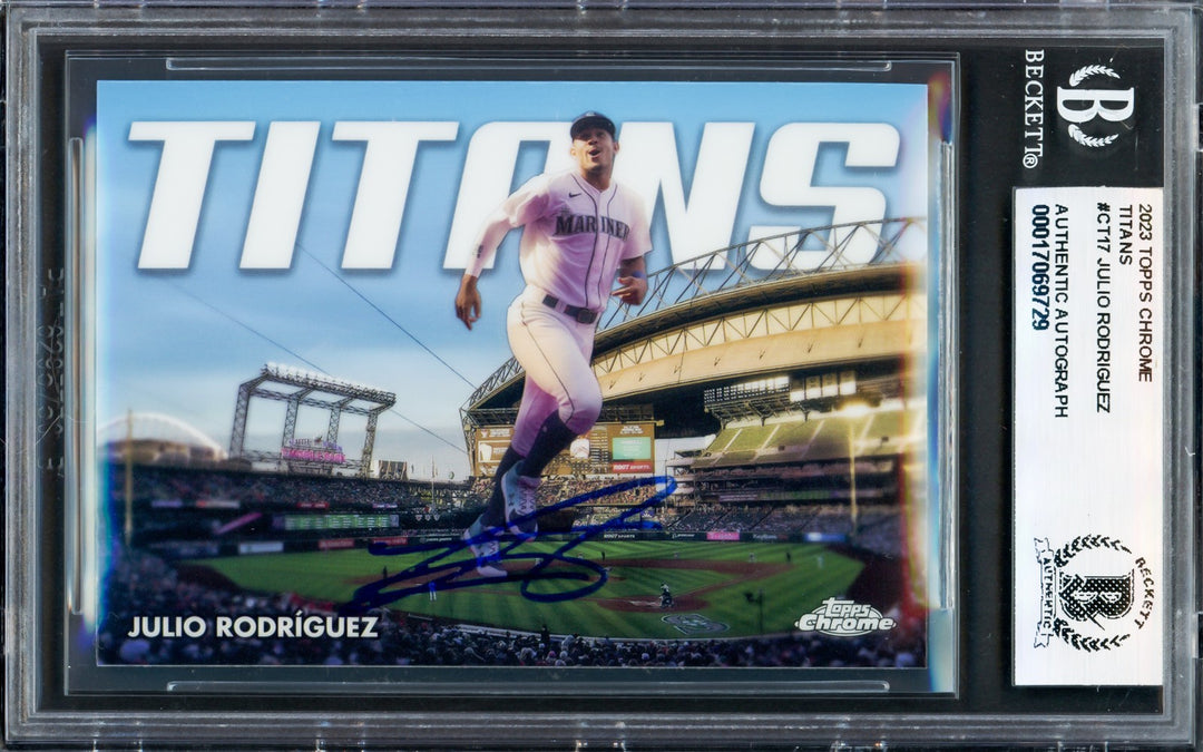 Julio Rodriguez Auto Signed 2023 Topps Chrome Titans Card CT-17 Mariners Beckett