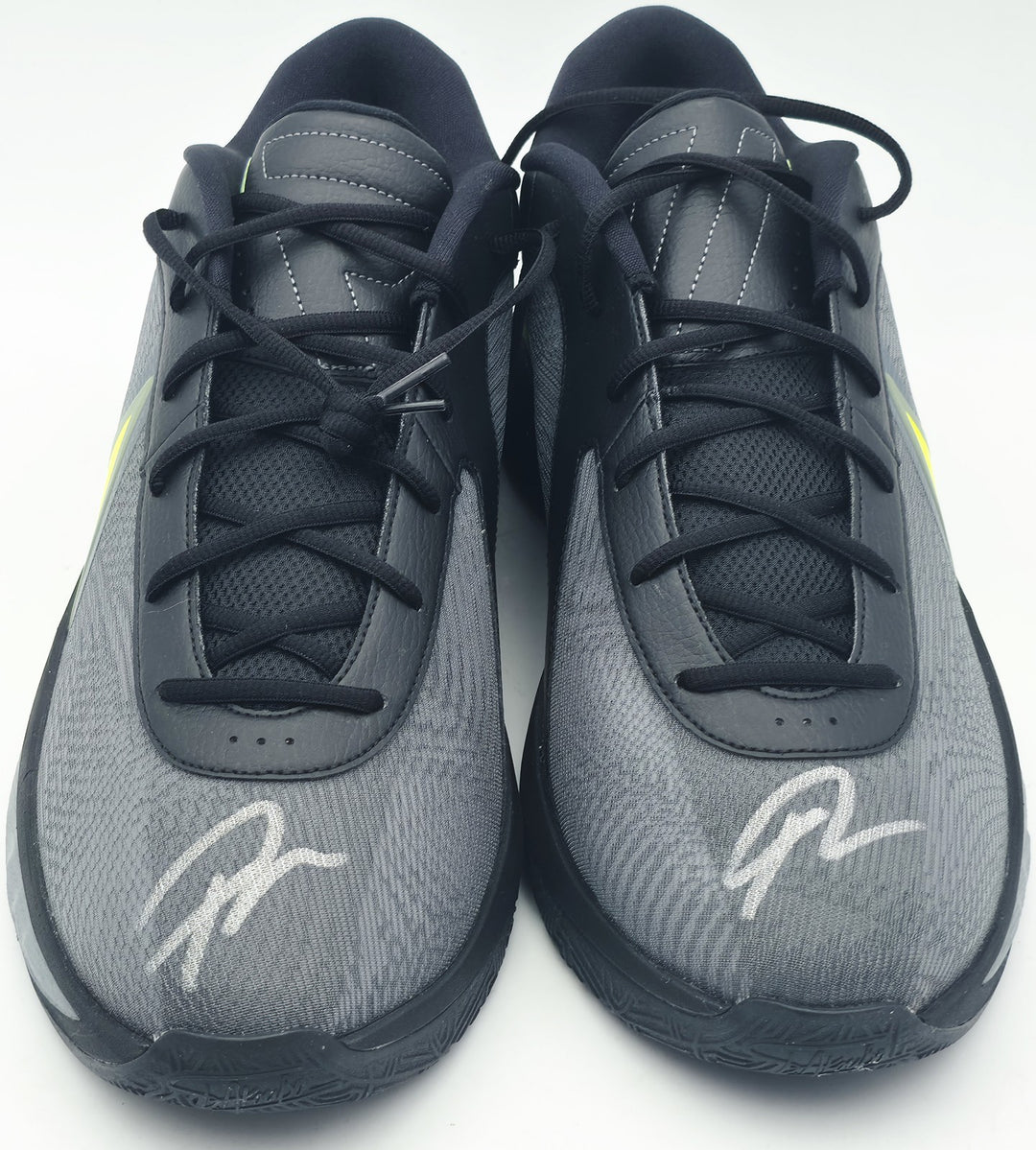 Giannis Antetokounmpo Auto Signed Nike Zoom Freak 6 Shoes Bucks Size 17 Beckett