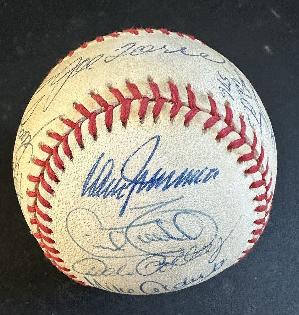 1996 Yankees World Series Team Signed Baseball Derek Jeter Rivera 33 Auto Psa