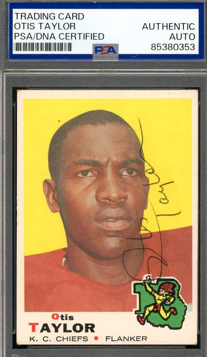 Otis Taylor PSA DNA Vintage Signed 1969 Topps Autograph