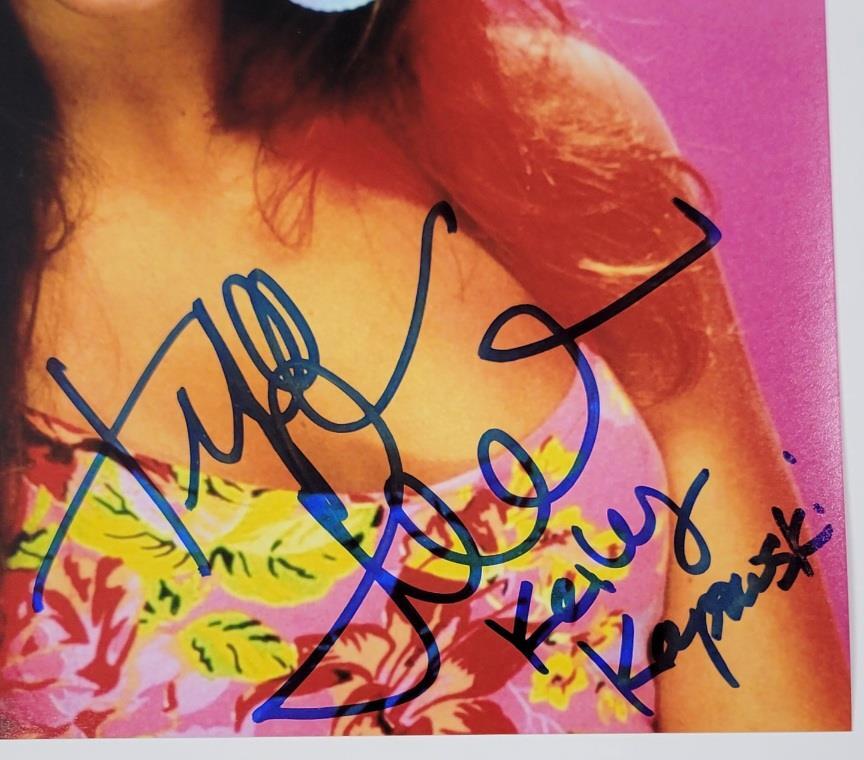 Tiffani Thiessen signed "Kelly Kapowski" 8x10 photo #2 autograph ~ Beckett BAS
