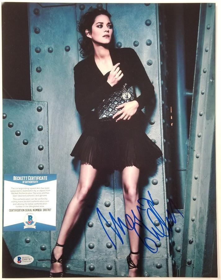 MARION COTILLARD Signed 11x14 Photo ACADEMY AWARD WINNER Auto~ Beckett BAS COA