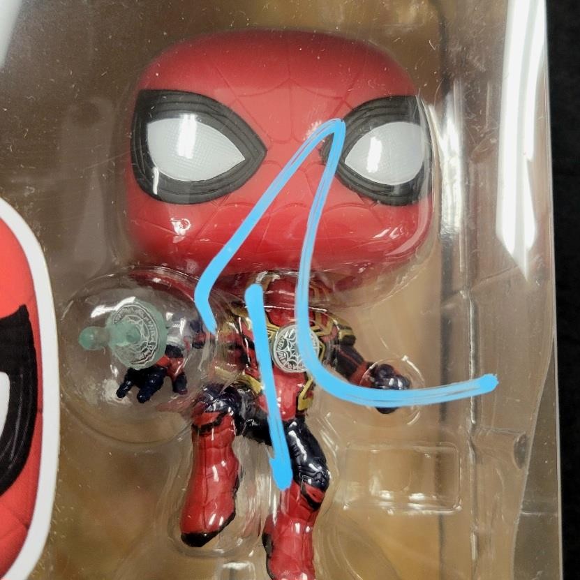 Tobey Maguire signed Spider-Man Integrated Suit Funko Pop 913 ~ Beckett BAS