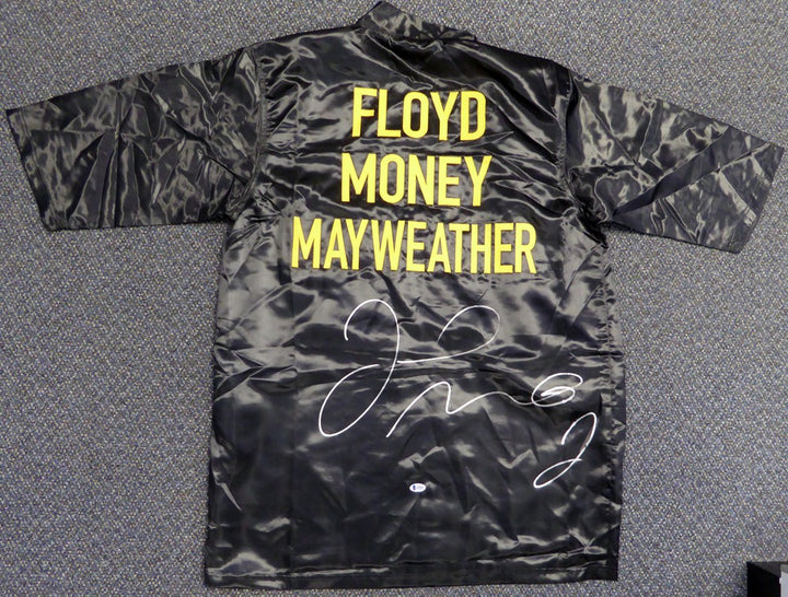 Floyd Mayweather Jr. Signed Black Boxing Robe Beckett BAS