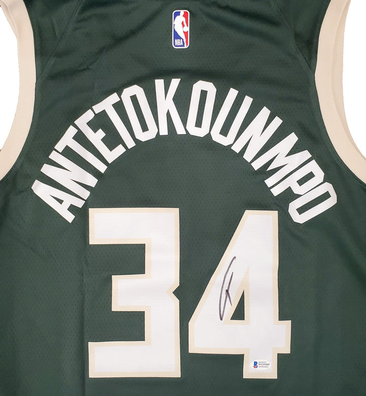 Milwaukee Bucks Giannis Antetokounmpo Signed Green Nike Jersey Size XXL Beckett