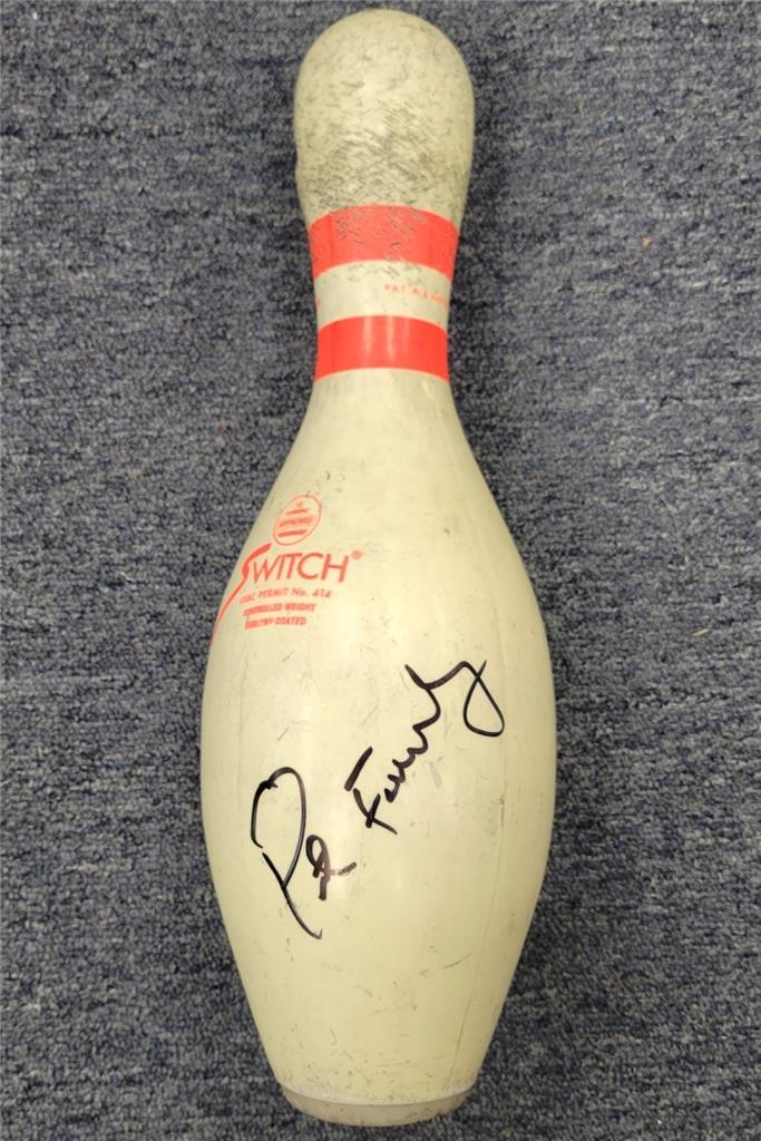 Director Peter Farrelly signed Bowling Pin Kingpin autograph (C) ~ Beckett BAS