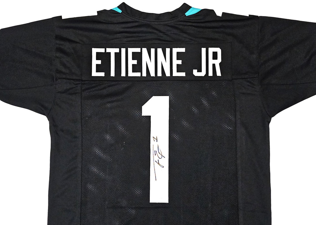 Jacksonville Jaguars Travis Etienne Signed Black Jersey Beckett Wit