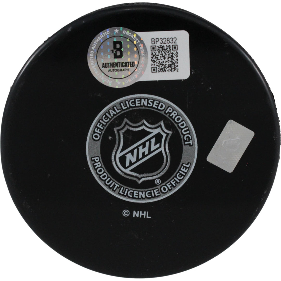 Tim Thomas Autographed Boston Bruins Logo Puck 2011 SC Champs Beckett 53952