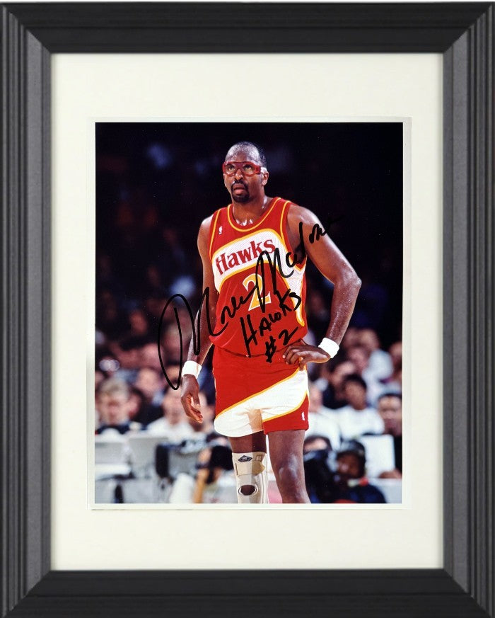 Moses Malone signed Atlanta Hawks 8x10 Photo #2 Framed- COA (HOF/3X MVP)