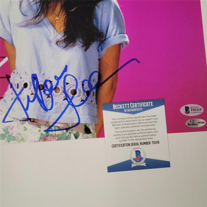 Tiffani Thiessen Signed 11x14 Photo Kelly Kapowski Auto ~ Beckett BAS COA