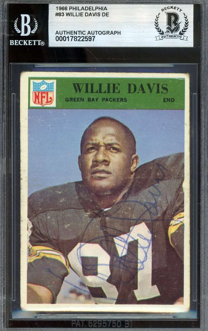 Willie Davis Beckett BAS Signed 1966 Philadelphia Gum Autograph