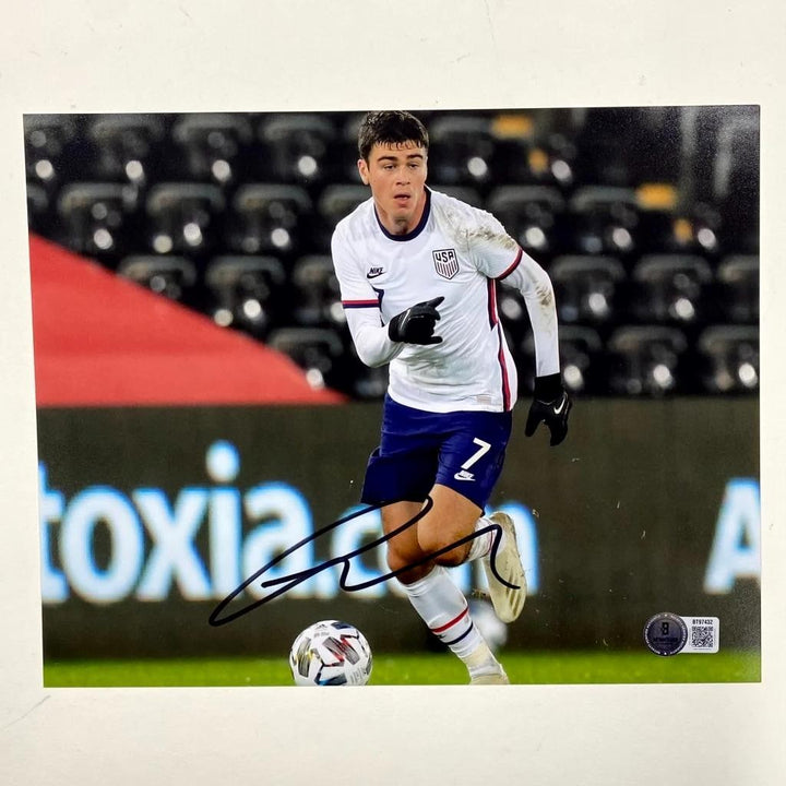 Giovanni Reyna signed USMNT USA 8x10 Photo autograph ~ BAS Beckett