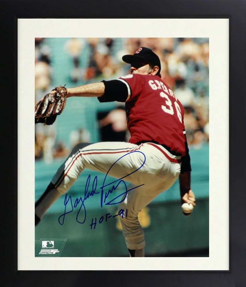 Gaylord Perry signed Cleveland Indians MLB 8x10 Photo w/ HOF 91 Framed- COA