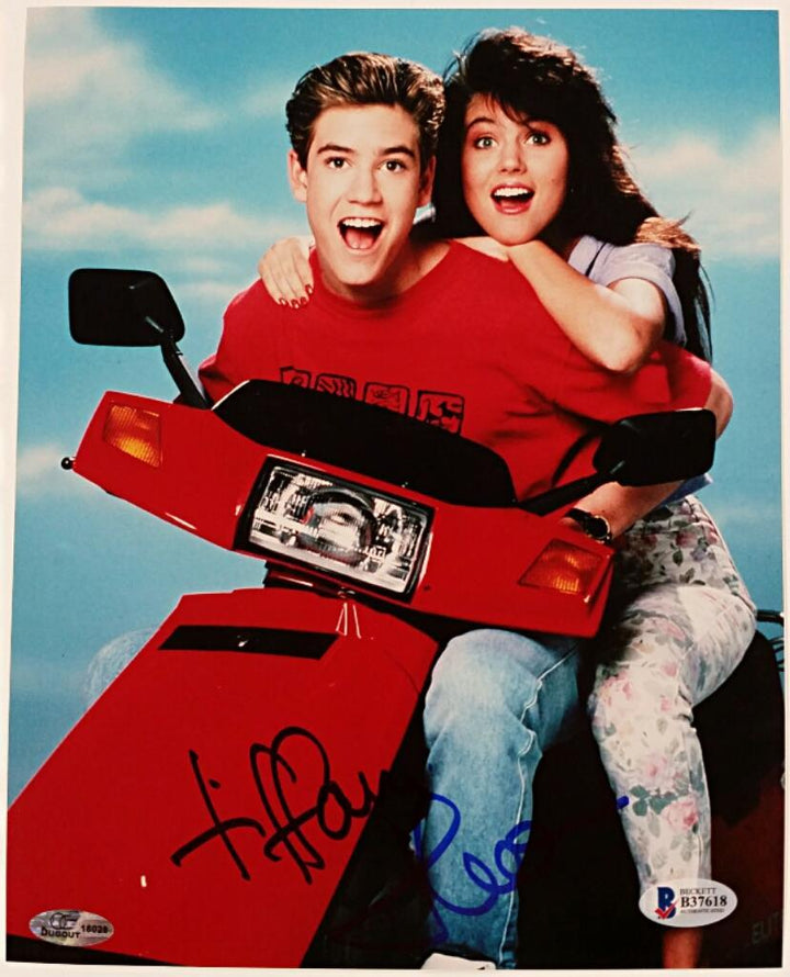 Tiffani Thiessen Signed 8x10 Photo #3 Kelly Kapowski Auto ~ Beckett BAS COA