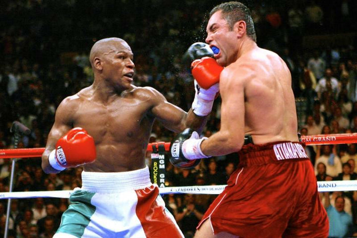 Floyd Mayweather Jr Signed vs. De La Hoya Boxing Trunks #D 38/50 BAS COA w/ Stat