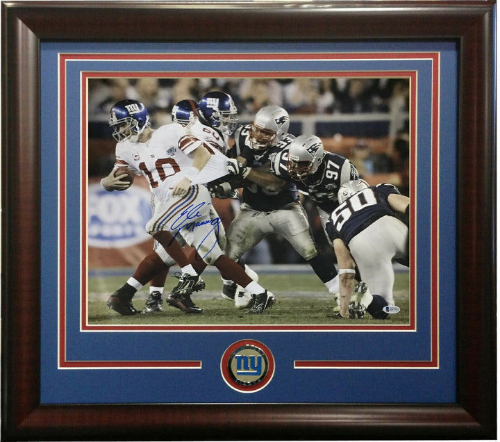 Eli Manning Signed 16x20 Super Bowl Escape Photo Framed Giants coin auto BAS COA