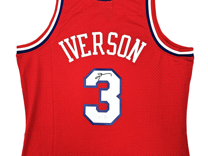 76ers Allen Iverson Auto Red Auth Mitchell Ness 02-03 HWC Swingman Jersey L BAS