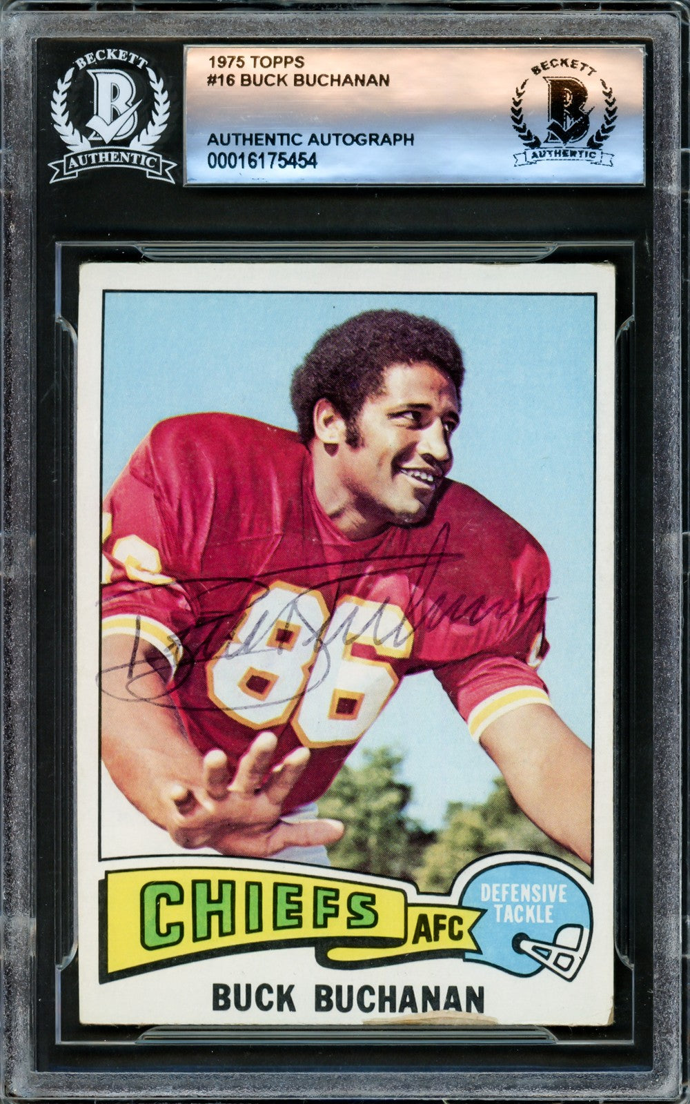Buck Buchanan Signed 1975 Topps Card #16 Kansas City Chiefs Beckett #16175454