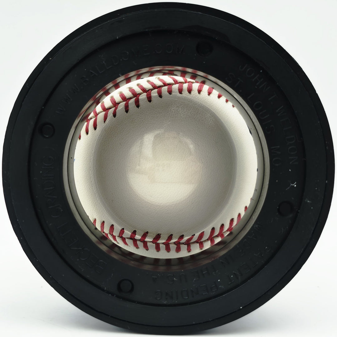 Joe DiMaggio Signed AL Baseball New York Yankees Auto Near Mint/Mint 8 Beckett