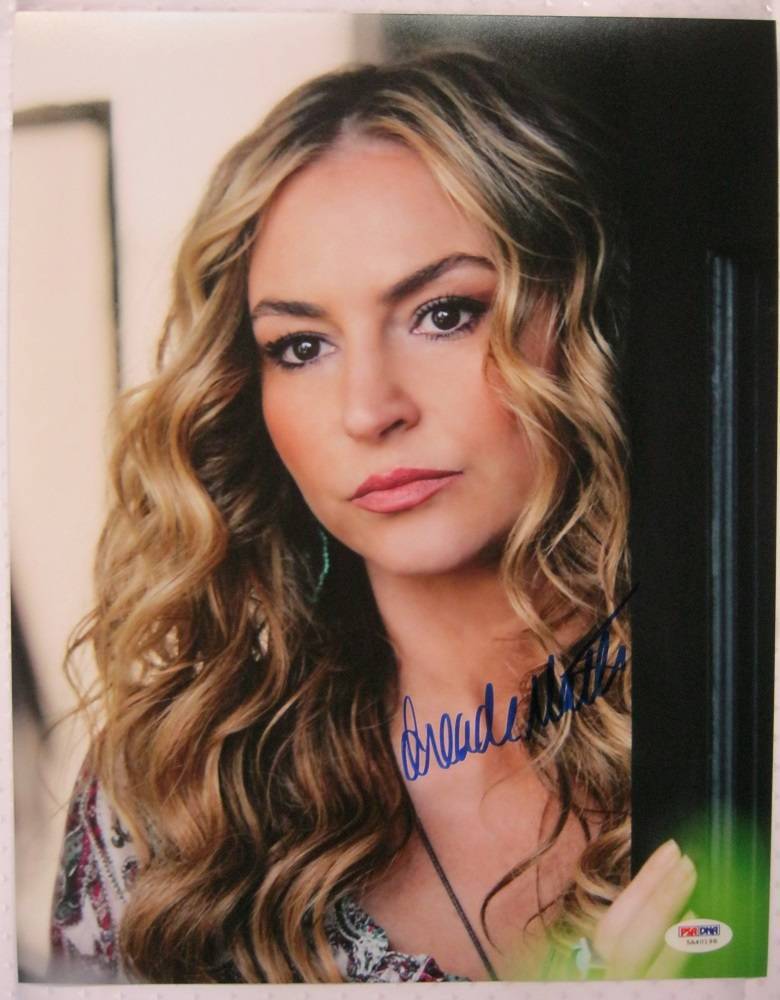 Drea De Matteo Signed Desperate Housewives 11x14 Photo Auto SOA PSA/DNA COA