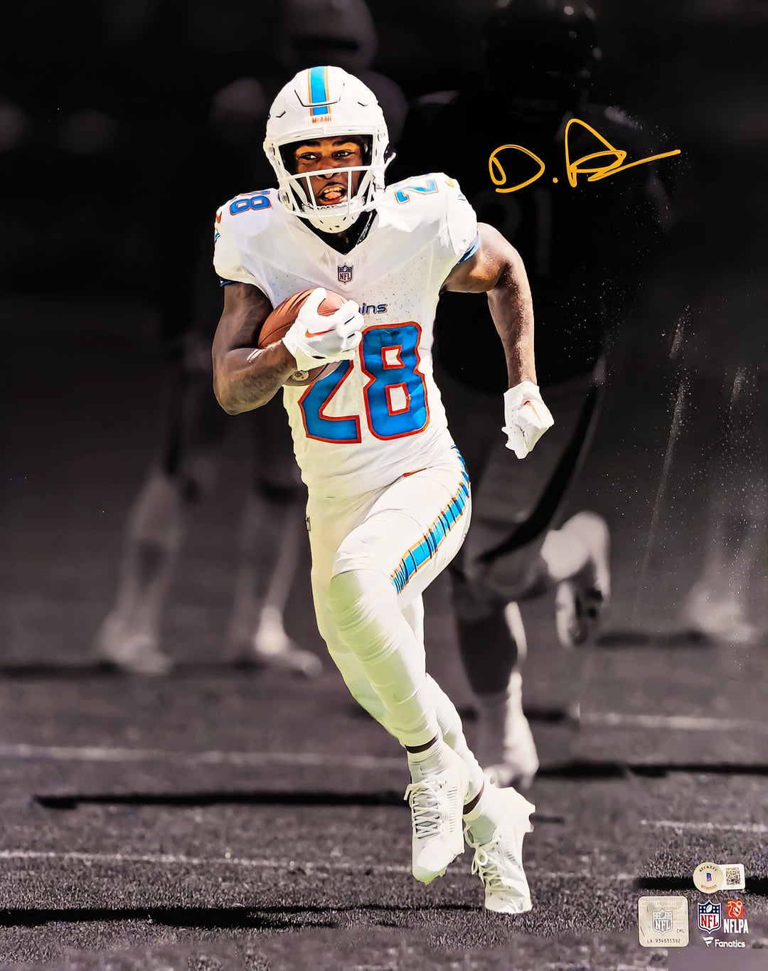 De'Von Achane Signed 16x20 Photo Miami Dolphins Spotlight Beckett BAS Witness