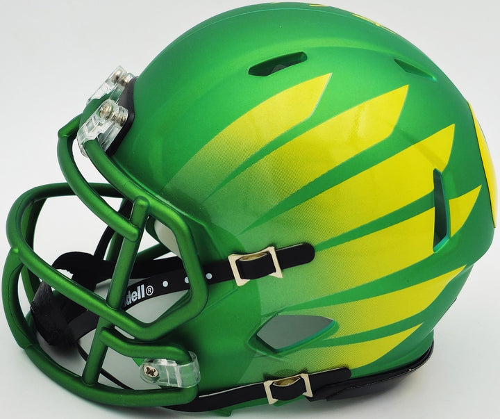 Dillon Gabriel Signed Oregon Ducks Green Speed Mini Helmet Wings Beckett Wit
