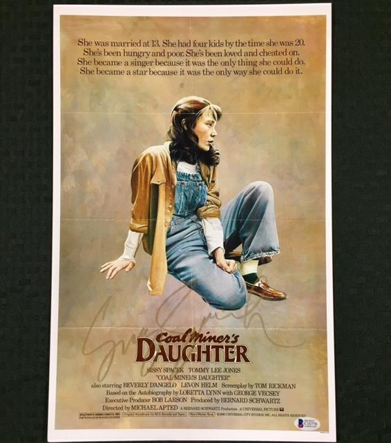 SISSY SPACEK Autograph COAL MINER'S DAUGHTER Signed 11x17 Photo BAS Beckett COA