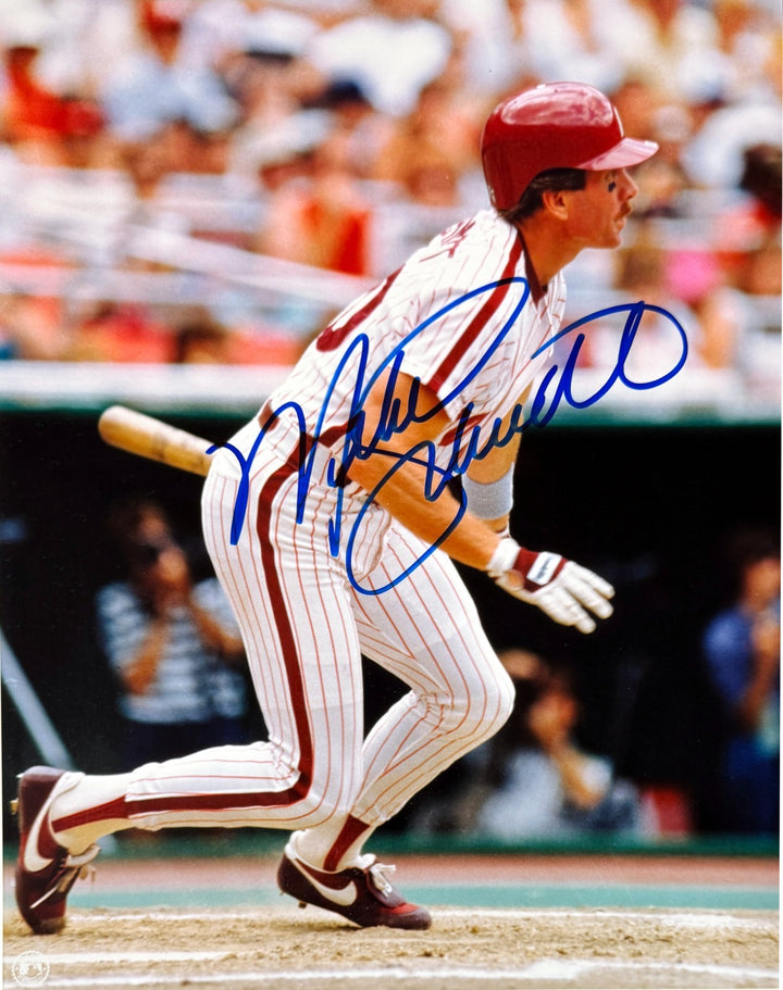Mike Schmidt signed Philadelphia Phillies 8x10 Photo minor dings- Scoreboard COA