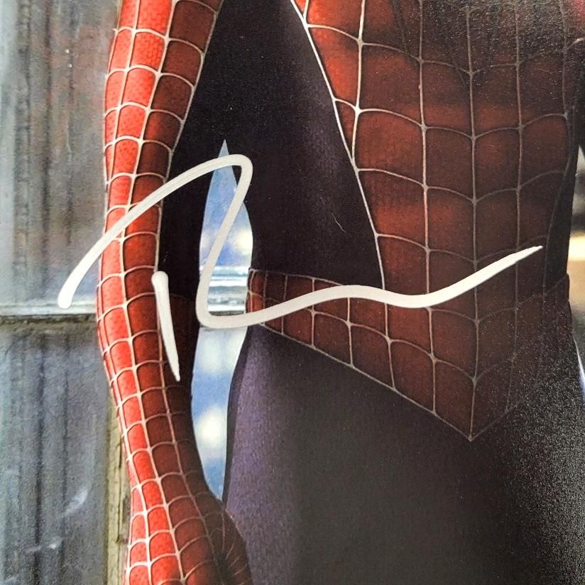 Tobey Maguire signed Spider-Man 11x14 photo autograph (B) ~ Beckett BAS