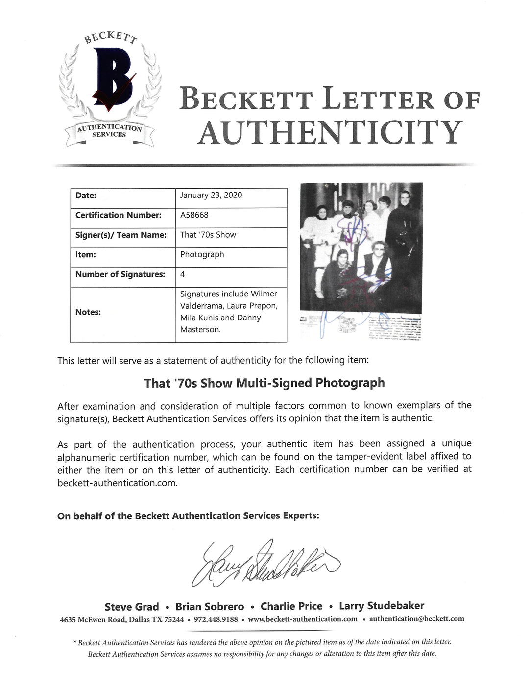 That 70s Show Cast Signed Stars Wars 8x10 Photo Mila Kunis, L. Prepon, W. Valderrama, D. Masterson BAS