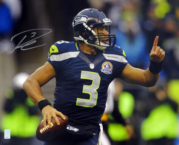 RUSSELL WILSON AUTOGRAPHED 16X20 PHOTO SEATTLE SEAHAWKS RW HOLO STOCK #88006 Image 1