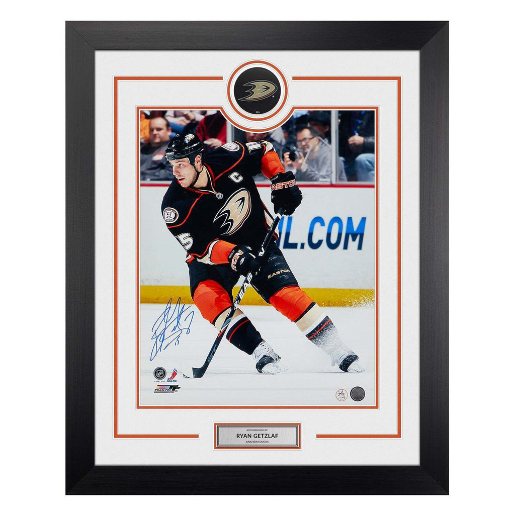 Autograph Warehouse 33247 Ryan Carter Autographed Hockey Card Anaheim Ducks  2007-2008 O-Pee-Chee Marquee Rookies at 's Sports Collectibles Store