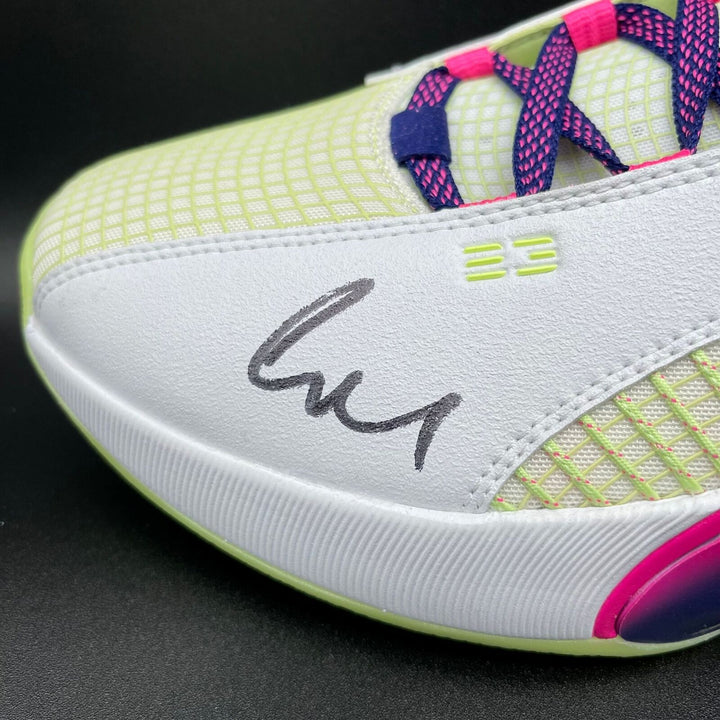 Luka Doncic signed Shoe PSA/DNA Autographed Image 2