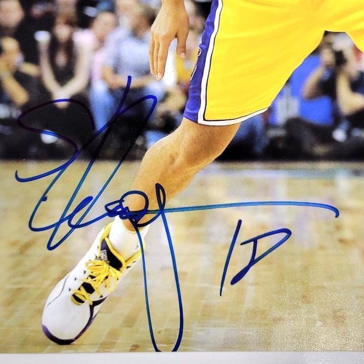 Sasha Vujacic signed Lakers 8x10 photo autograph  BAS Beckett Holo Image 2