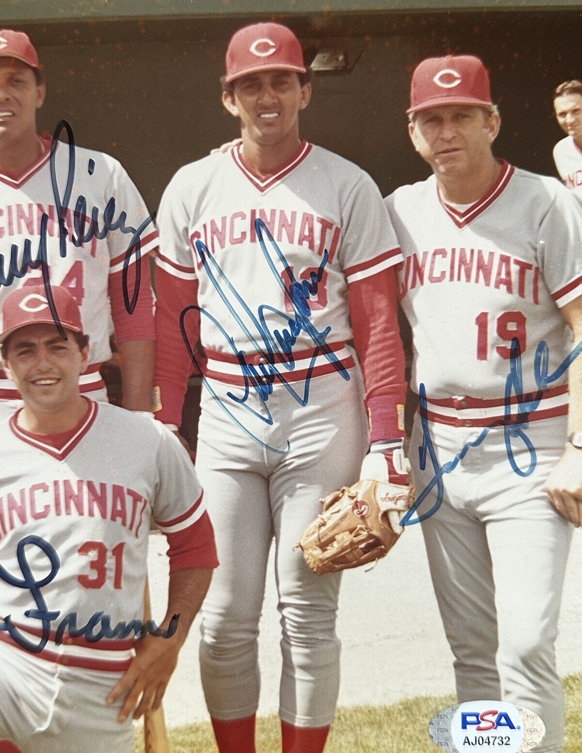 Eric Davis Signed Cincinnati Reds 8x10 Photo (JSA Hologram