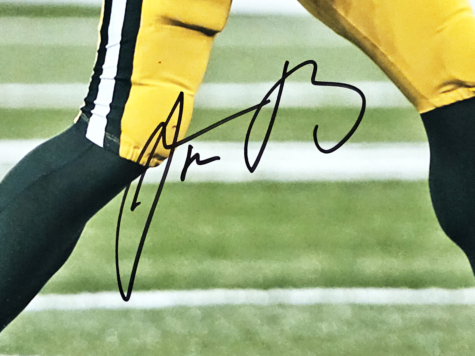 Aaron Rodgers Green Bay Packers Fanatics Authentic Autographed 16 x 20  White Jersey Passing Photograph