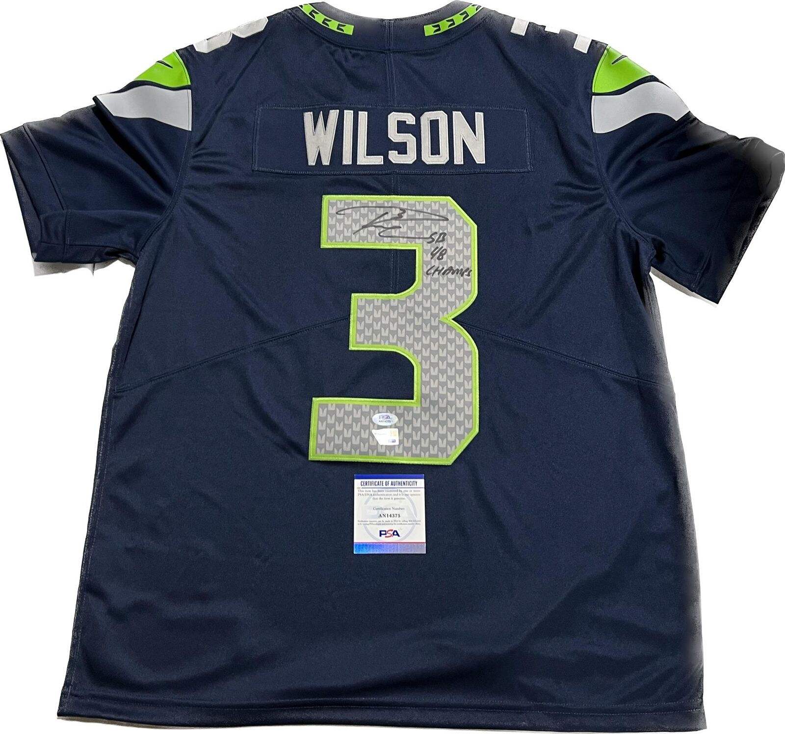 SEATTLE SEAHAWKS MARSHAWN LYNCH AUTOGRAPHED WHITE NIKE ELITE JERSEY SIZE 44  ML HOLO STOCK #83393 at 's Sports Collectibles Store