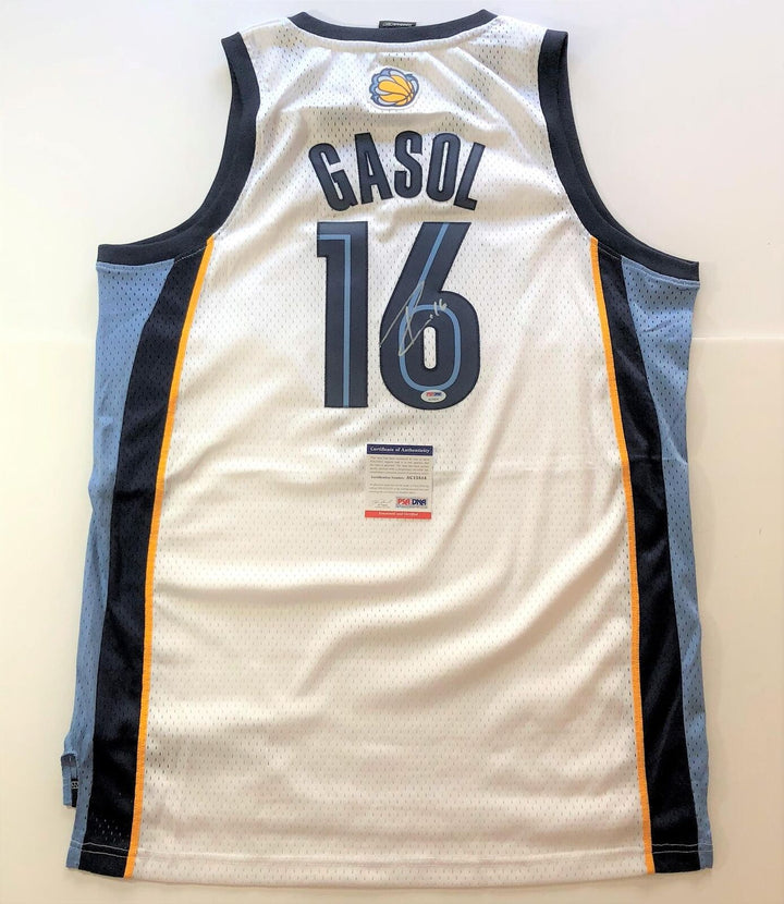 Pau Gasol signed jersey PSA/DNA Memphis Grizzlies Autographed Image 1