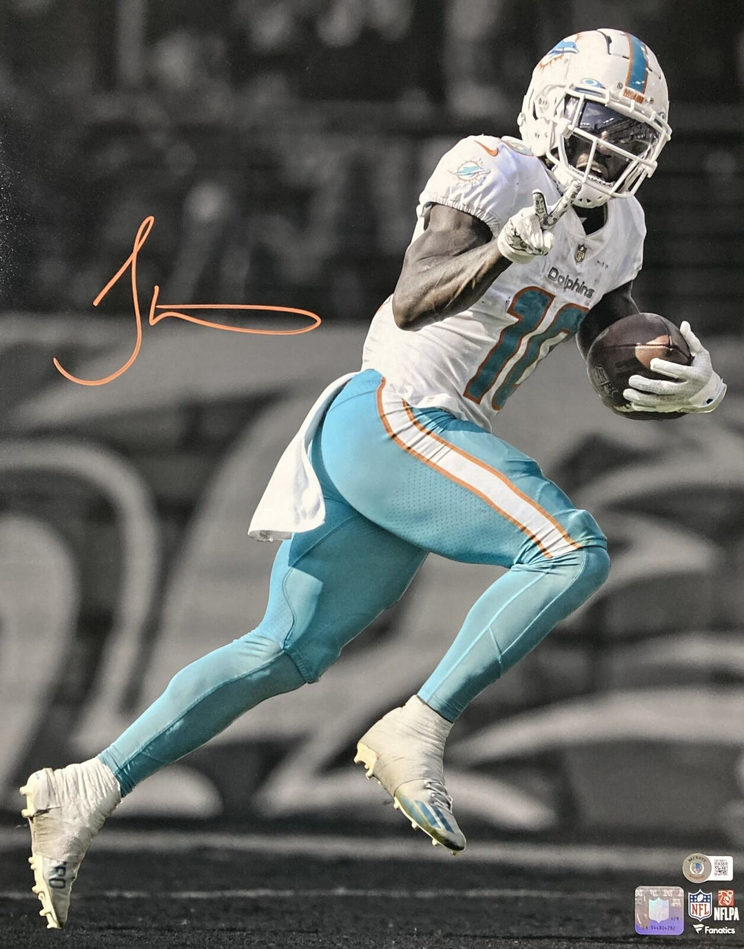 Tyreek Hill Signed 16x20 Miami Dolphins Photo BAS Image 1