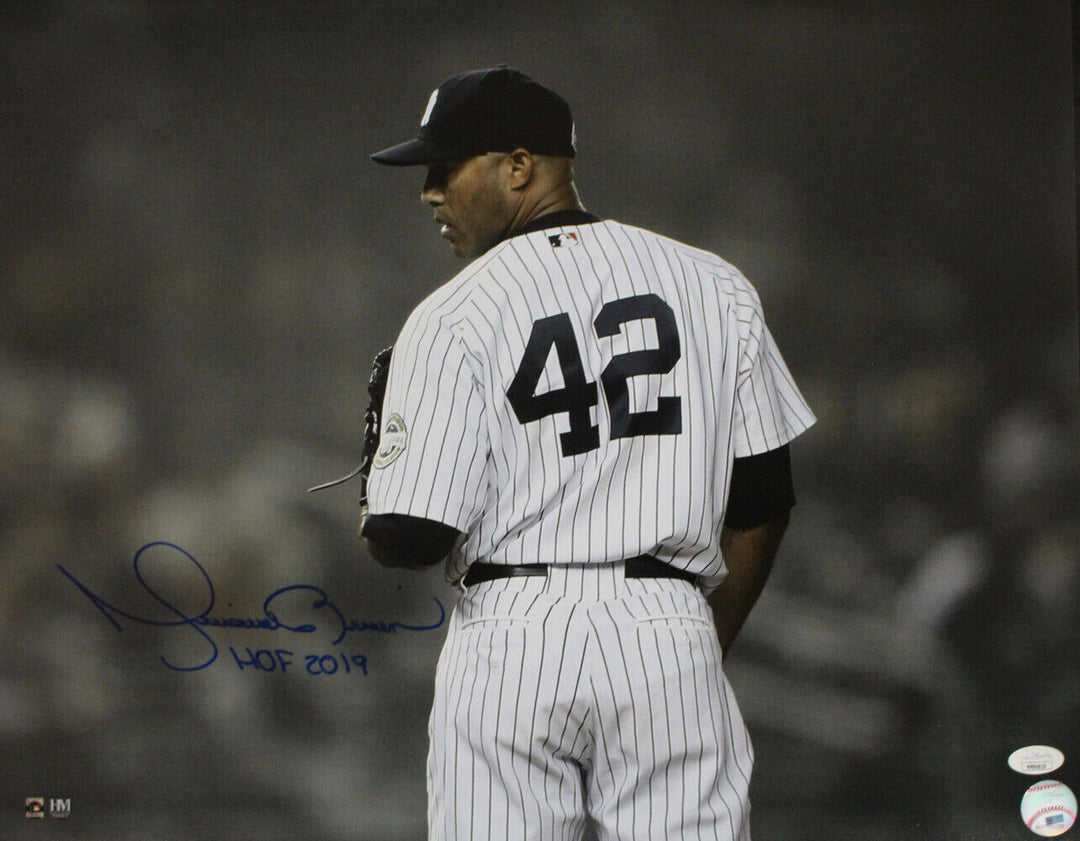 Mariano Rivera Autographed New York Yankees 16x20 Photo HOF JSA 33703 Image 1