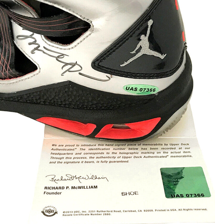 Michael Air Jordan Signed Nike Shoe Chicago Bulls UDA  Image 3