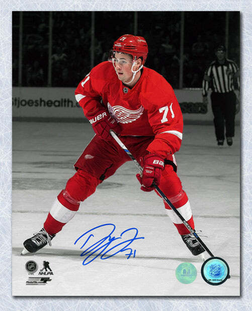 Dylan Larkin Detroit Red Wings Autographed Rookie Action 8x10 Photo Image 1