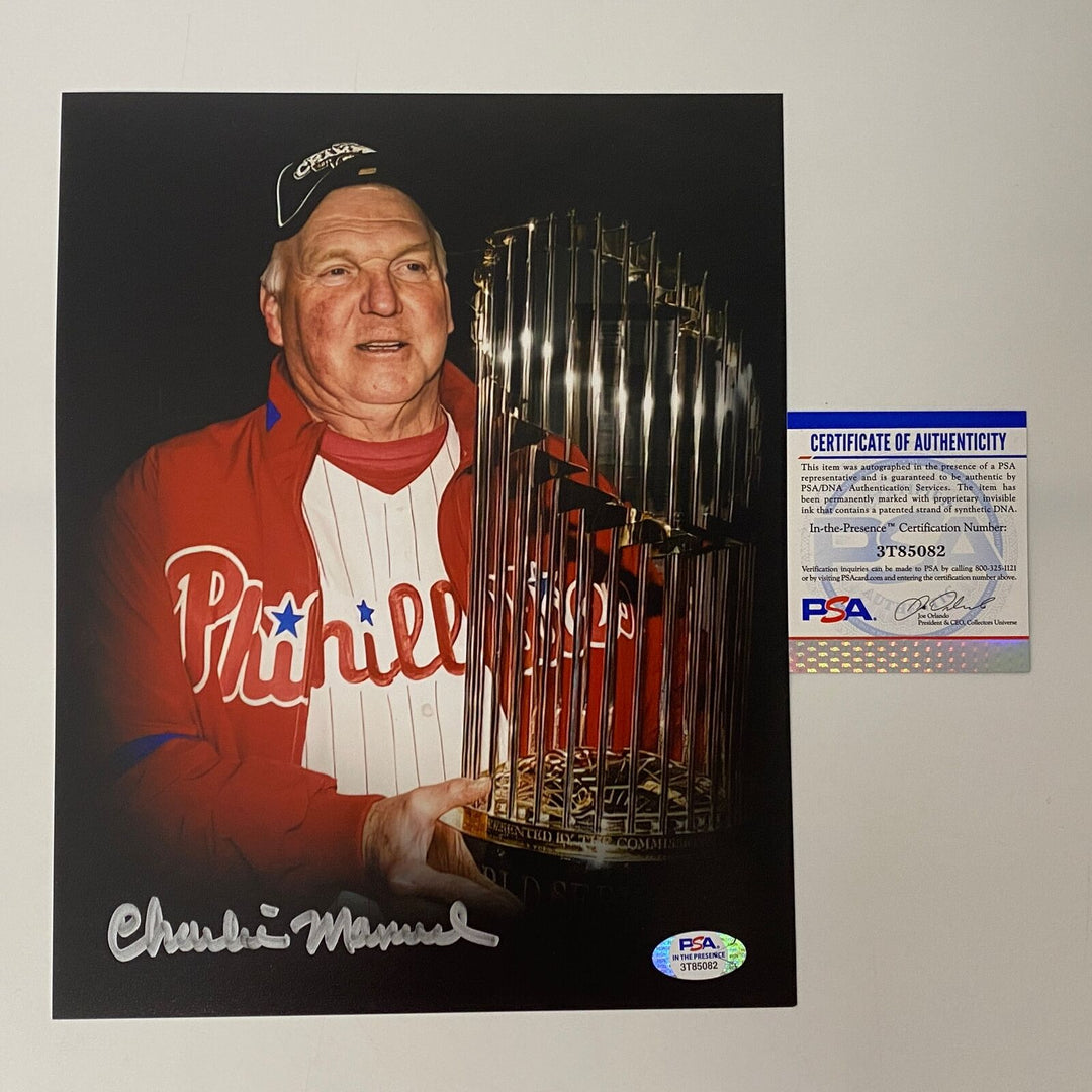 Autographed/Signed Charlie Manuel 2008 World Series 8x10 Photo PSA/DNA COA Image 5