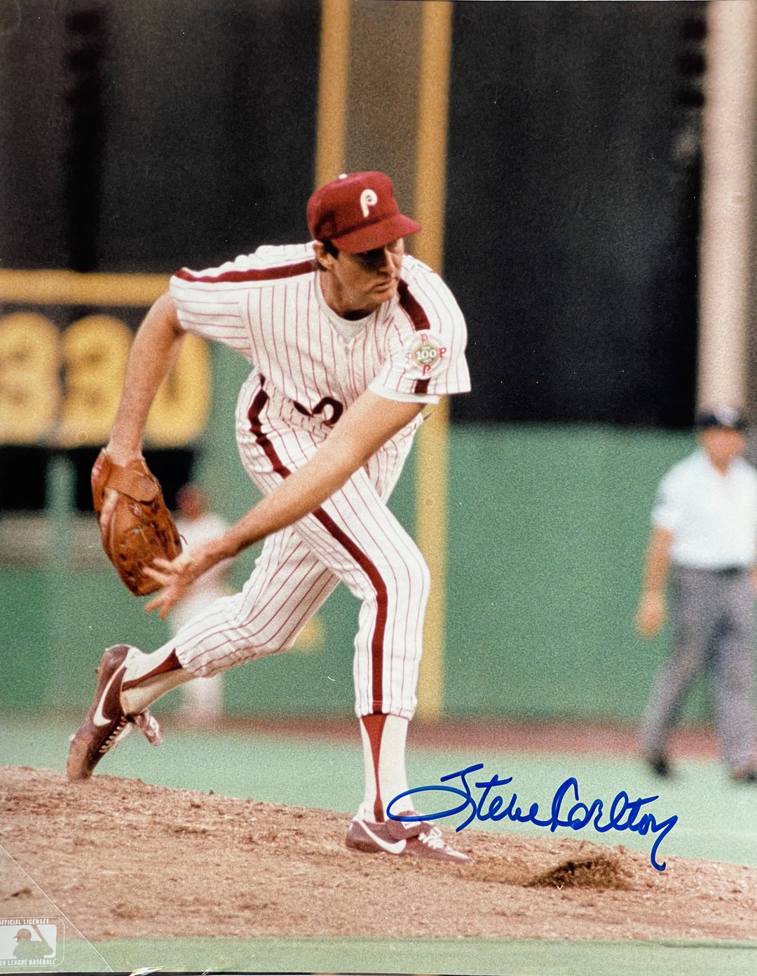 Steve Carlton Autographed 8x10 Baseball Photo (Beckett) Image 2