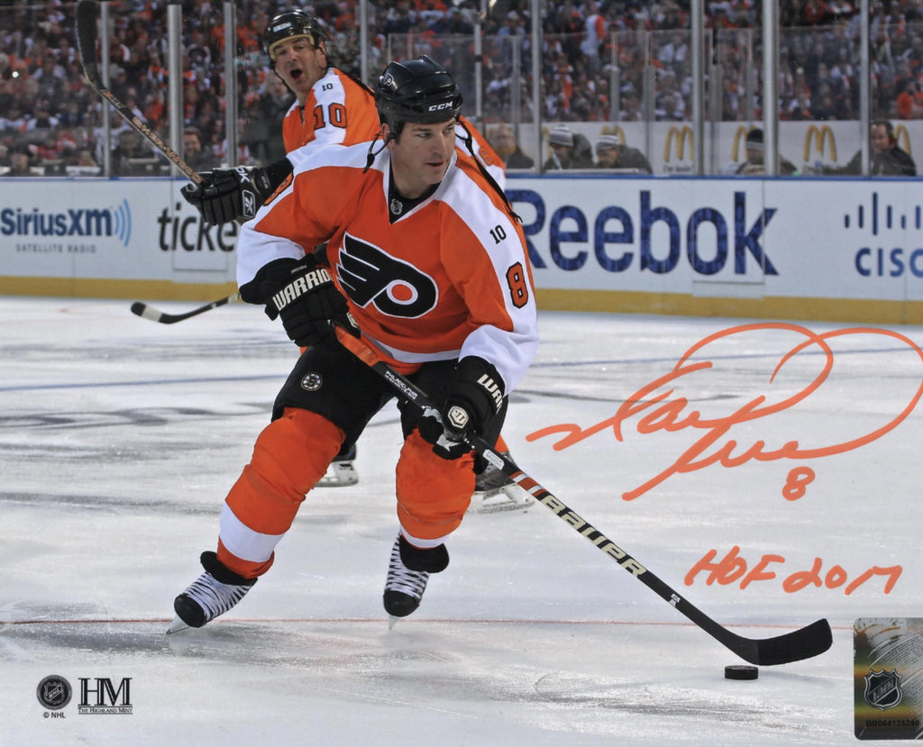 NHL Philadelphia Flyers Official Autograph Souvenir Hockey Puck – Inglasco  Inc.