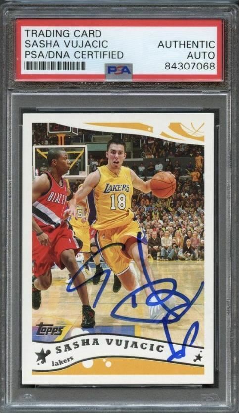 2005 Topps #141 Sasha Vujacic Signed Card AUTO PSA Slabbed Image 1