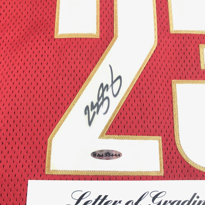 LeBron James Signed Jersey Upper Deck PSA/DNA Auto Grade 9 Cavaliers Autographed Image 2