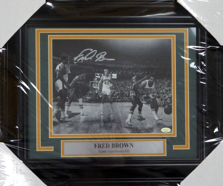 "DOWNTOWN" FRED BROWN AUTOGRAPHED FRAMED 8X10 PHOTO SONICS MCS HOLO 123676 Image 1