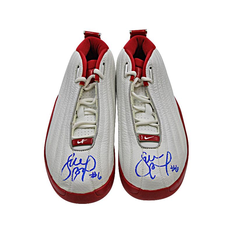 Sue Bird Autographed & Inscribed "#6" 2002 Game Used Personal Edition Nike XD3 Sneakers (Sue Bird LOA)